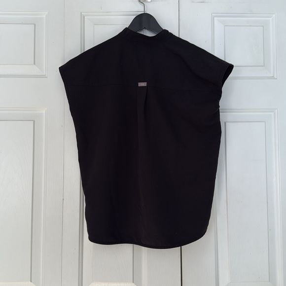 Figs Top - Picture 2 of 3